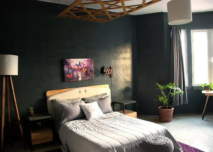 Wanderlust District Hostel *