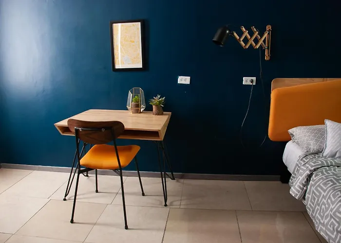 Wanderlust District Hostel *